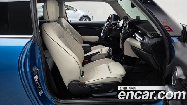 Mini Cooper 2023 — photo 16