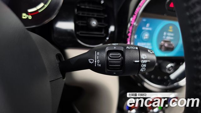 Mini Cooper 2023 — photo 30
