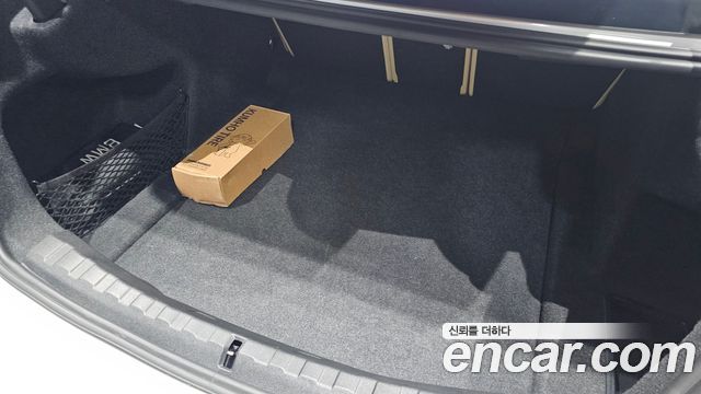 BMW 3-Series 2024 — photo 27
