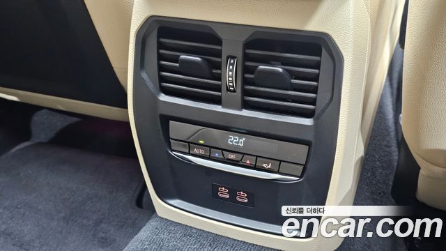 BMW 3-Series 2024 — photo 28