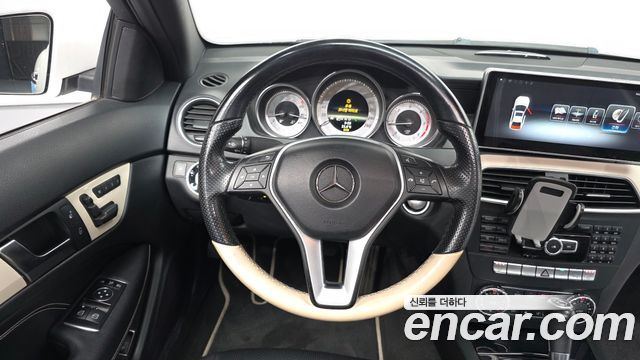Mercedes-Benz C-Class 2013 — photo 13