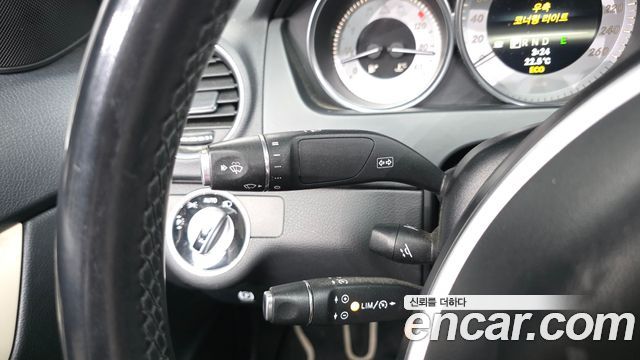 Mercedes-Benz C-Class 2013 — photo 18
