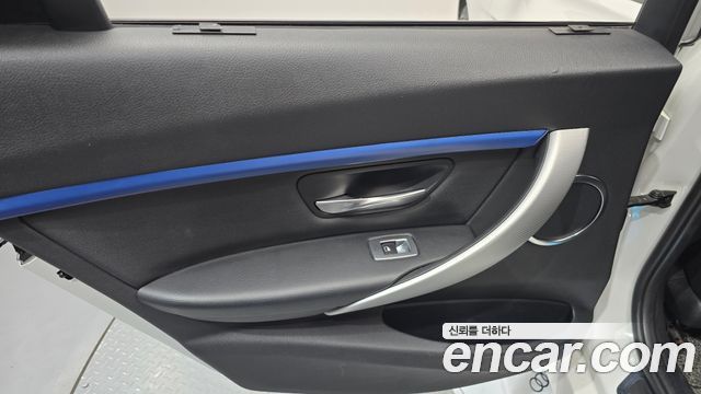 BMW 3-Series 2015 — photo 15