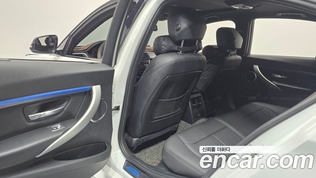 BMW 3-Series 2015 — photo 29