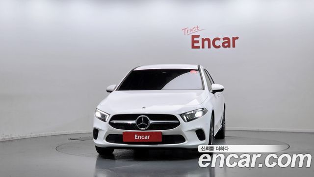 Mercedes-Benz A-Class 2022 — photo 3