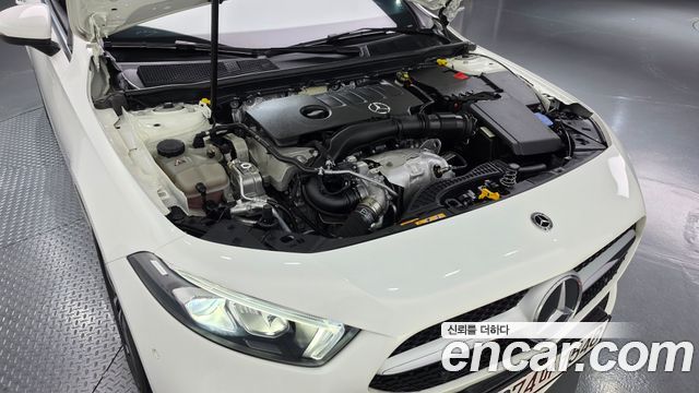 Mercedes-Benz A-Class 2022 — photo 6