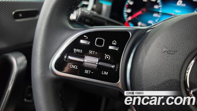 Mercedes-Benz A-Class 2022 — photo 21