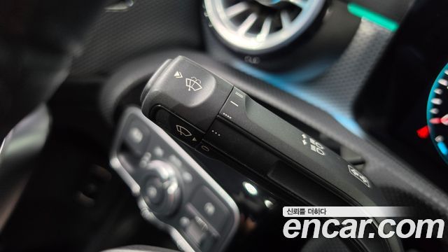 Mercedes-Benz A-Class 2022 — photo 26