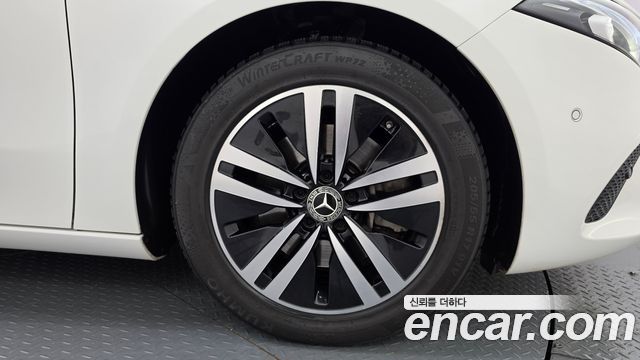 Mercedes-Benz A-Class 2022 — photo 7