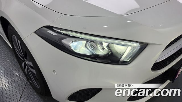 Mercedes-Benz A-Class 2022 — photo 8