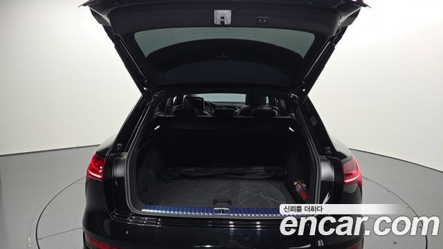 Audi e-tron 2022 — photo 26
