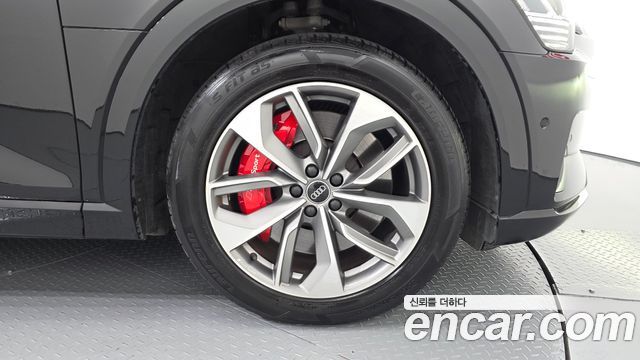 Audi e-tron 2022 — photo 7