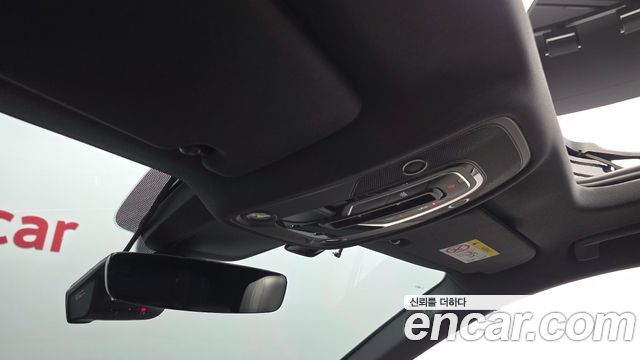 Audi e-tron 2022 — photo 31