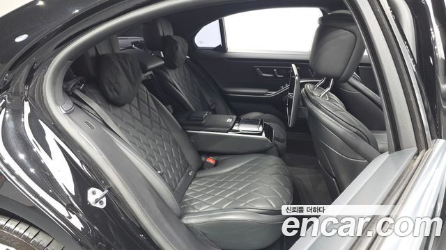 Mercedes-Benz S-Class 2022 — photo 17