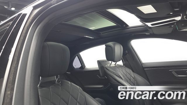 Mercedes-Benz S-Class 2022 — photo 22