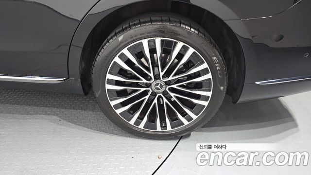 Mercedes-Benz S-Class 2022 — photo 7