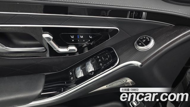 Mercedes-Benz S-Class 2022 — photo 27