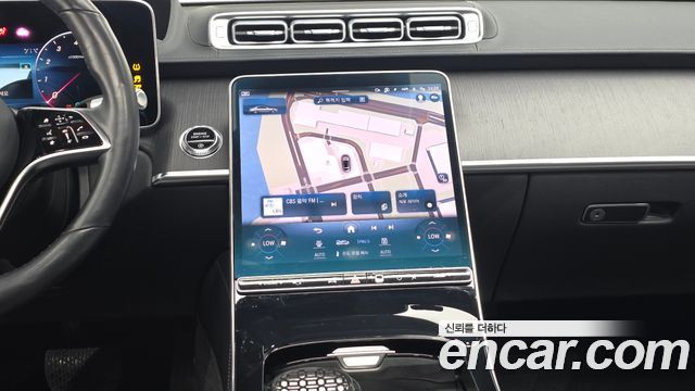 Mercedes-Benz S-Class 2022 — photo 32