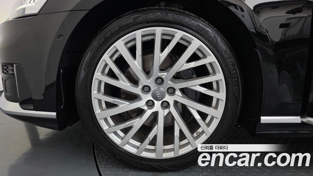 Audi A8 2021 — photo 5