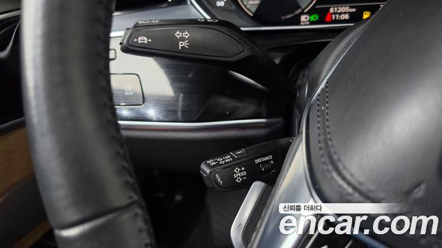 Audi A8 2021 — photo 28