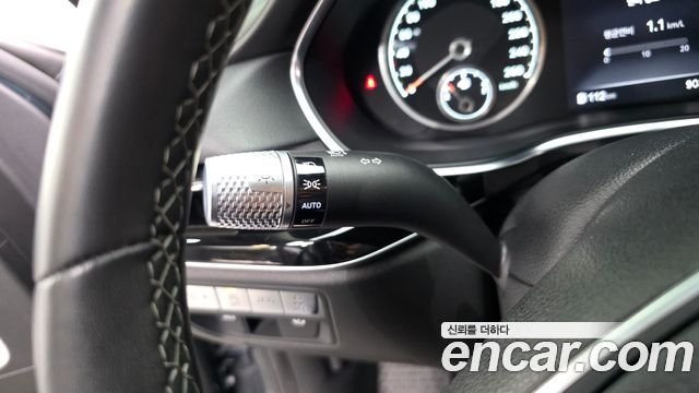 Genesis G80 2021 — photo 27