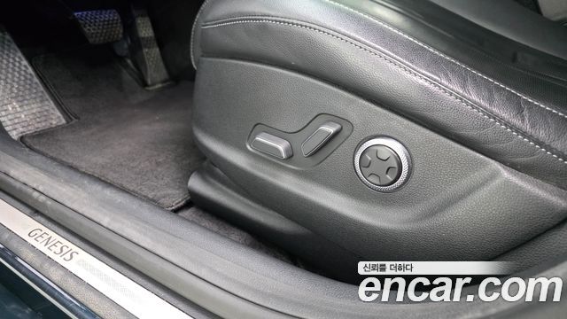 Genesis G80 2021 — photo 31