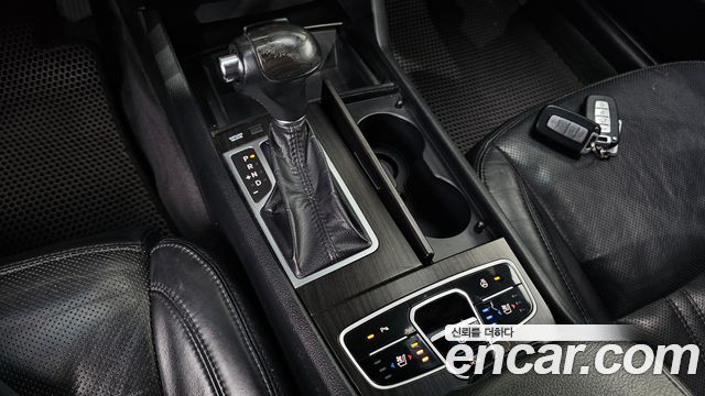 Kia K7 2012 — photo 9