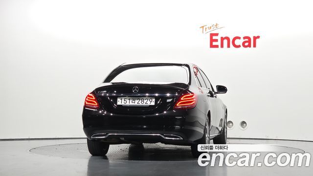 Mercedes-Benz C-Class 2017 — photo 4
