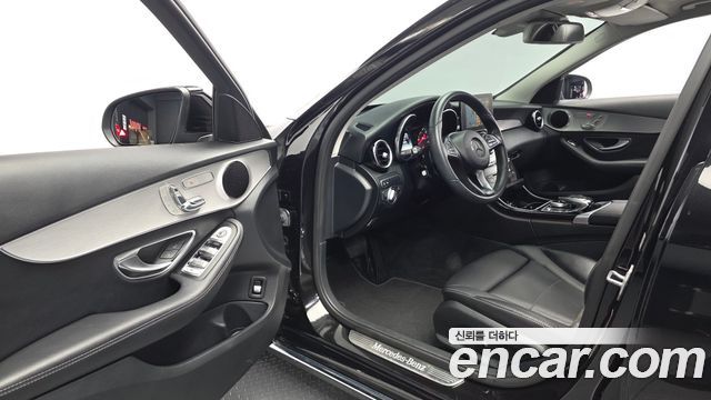 Mercedes-Benz C-Class 2017 — photo 13