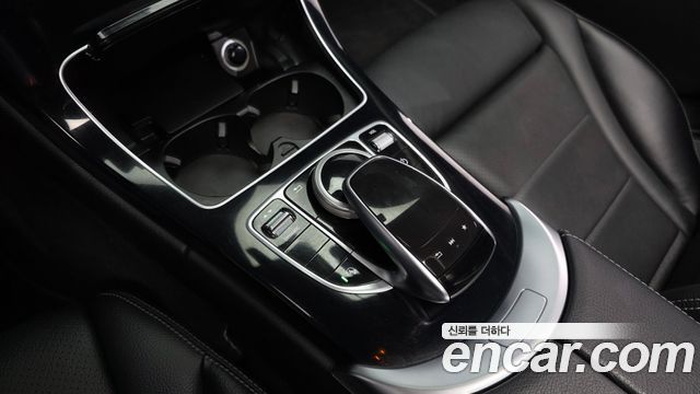 Mercedes-Benz C-Class 2017 — photo 27