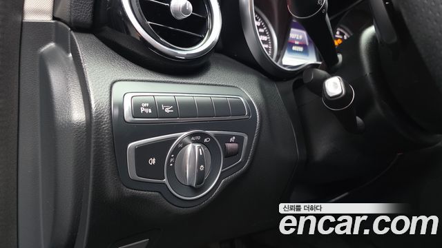 Mercedes-Benz C-Class 2017 — photo 28