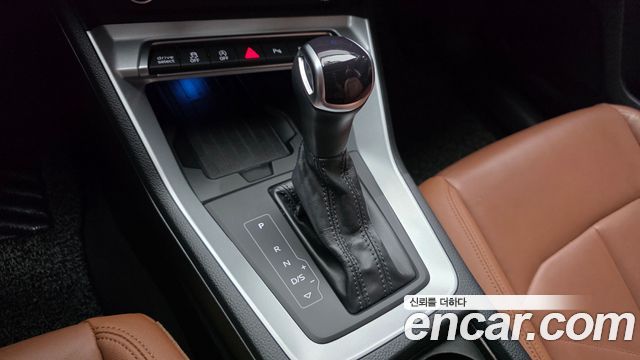 Audi Q3 2022 — photo 12