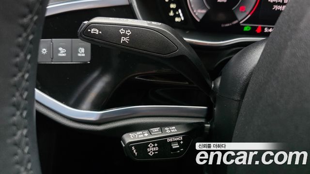 Audi Q3 2022 — photo 23