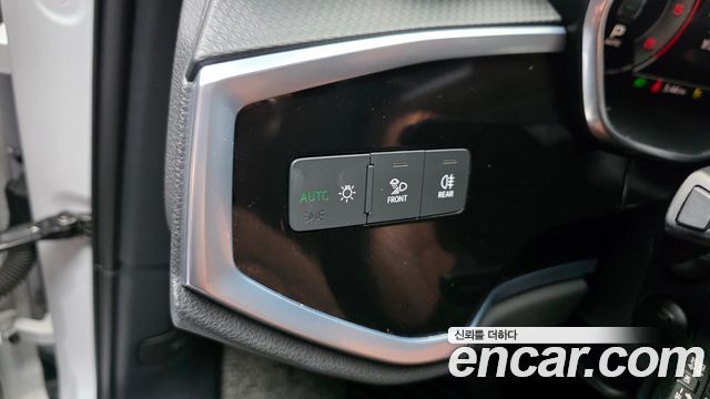 Audi Q3 2022 — photo 29