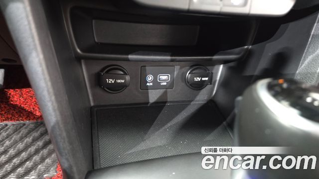 Hyundai Kona 2018 — photo 28