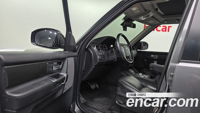 Land Rover Discovery 2014 — photo 10