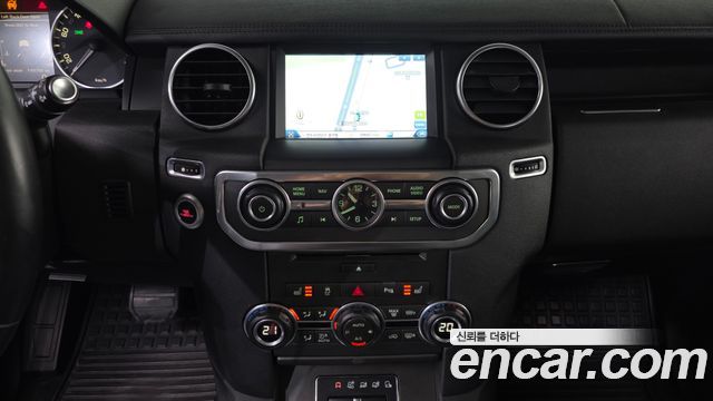 Land Rover Discovery 2014 — photo 14