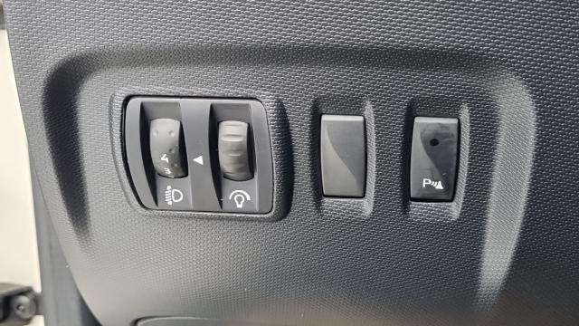 Renault Korea QM3 2015 — photo 16