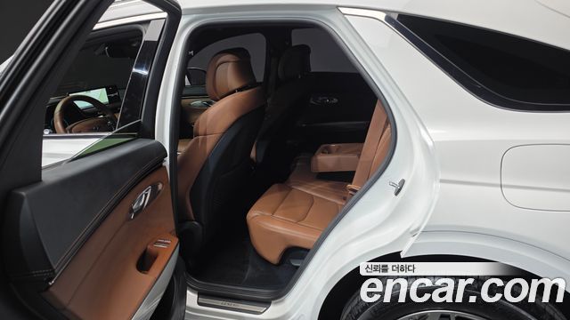 Genesis GV70 2024 — photo 11
