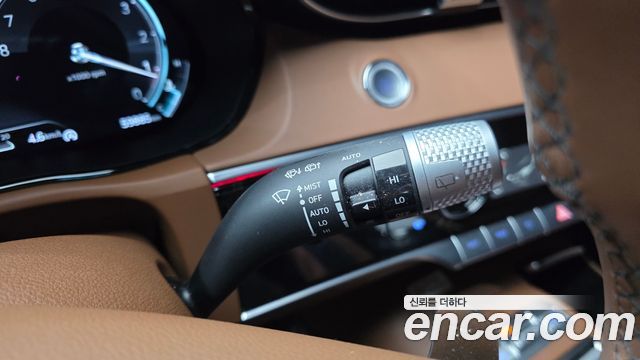 Genesis GV70 2024 — photo 16