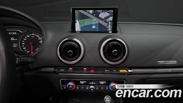 Audi A3 2020 — photo 20