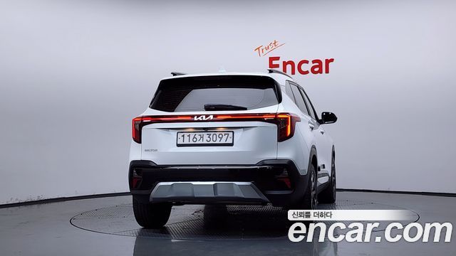 Kia Seltos 2023 — photo 4