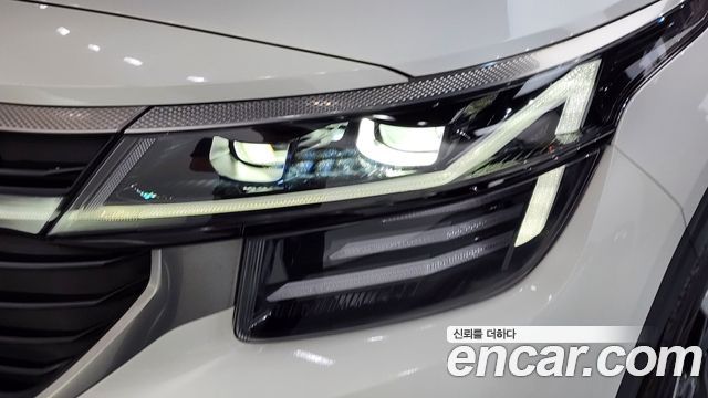 Kia Seltos 2023 — photo 8