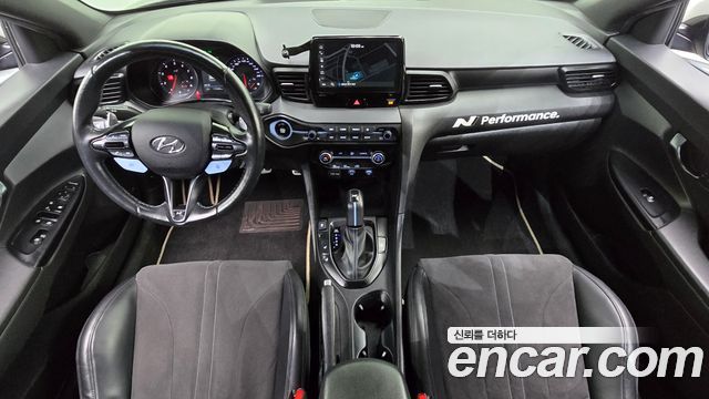 Hyundai Veloster 2021 — photo 10