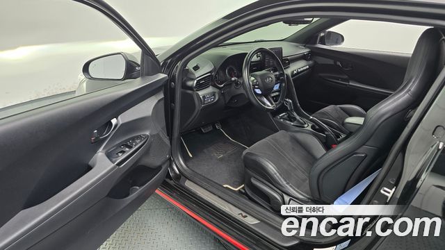 Hyundai Veloster 2021 — photo 13
