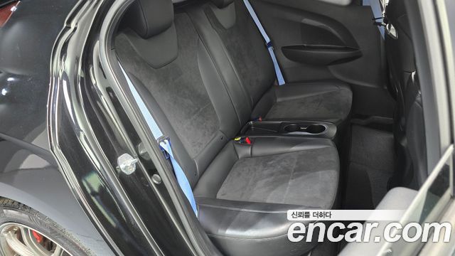 Hyundai Veloster 2021 — photo 17
