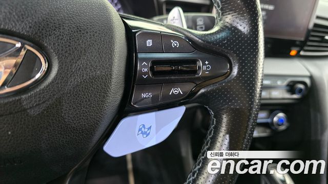 Hyundai Veloster 2021 — photo 23