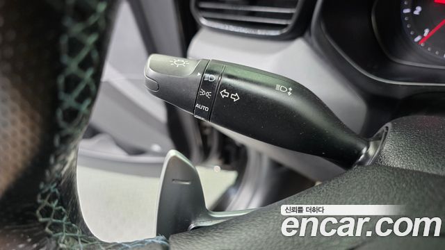 Hyundai Veloster 2021 — photo 25