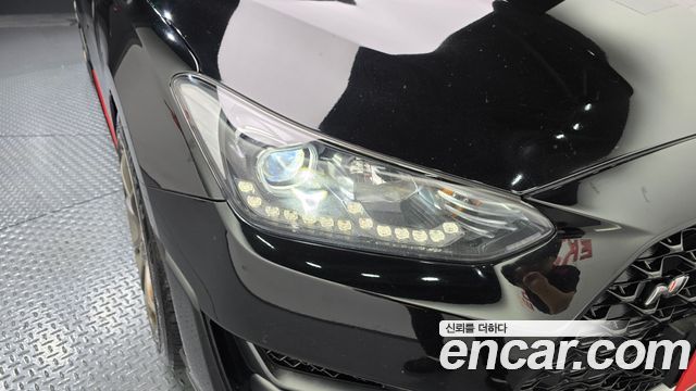 Hyundai Veloster 2021 — photo 8