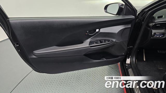 Hyundai Veloster 2021 — photo 14